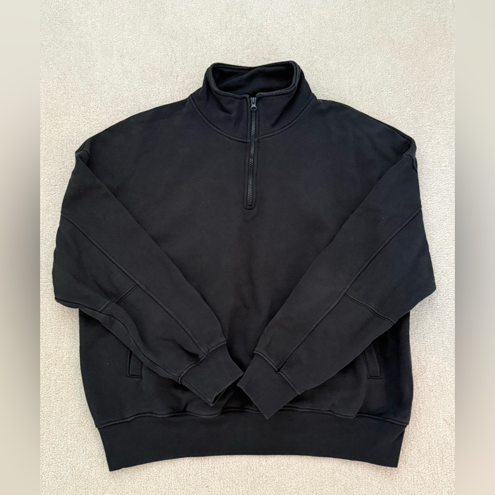 Zara Men's Black Cropped Style Zip-Up Sweater Large